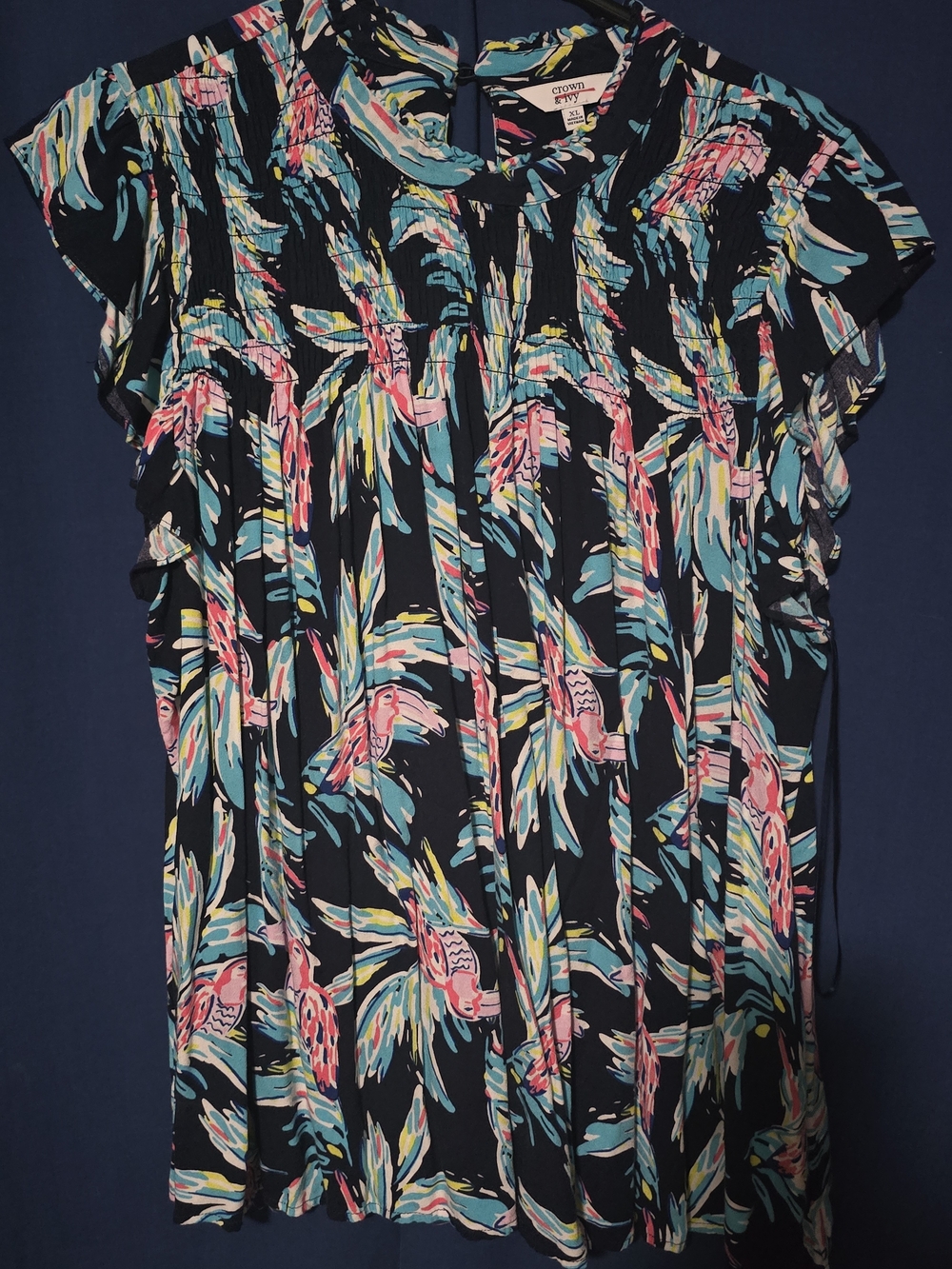 Crown & Ivy Abstract Print Top in Black & Blue Size XL Like New